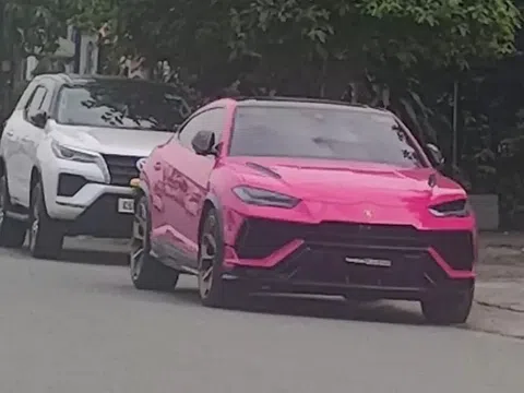 Lamborghini Urus Performante - Siêu SUV hiệu năng cao xuất hiện tại Việt Nam với màu sơn độc đáo