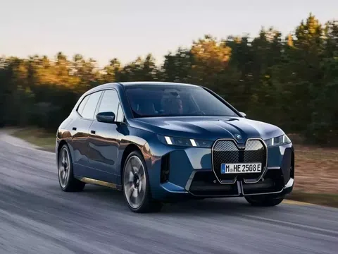 SUV điện hạng sang BMW iX 2025 ra mắt: Thêm bản giá rẻ, nhiều cải tiến từ trong ra ngoài