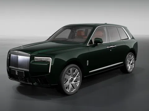 Rolls-Royce Cullinan Series II rục rịch về Việt Nam: Ngoại thất đen bóng, nội thất nổi bật