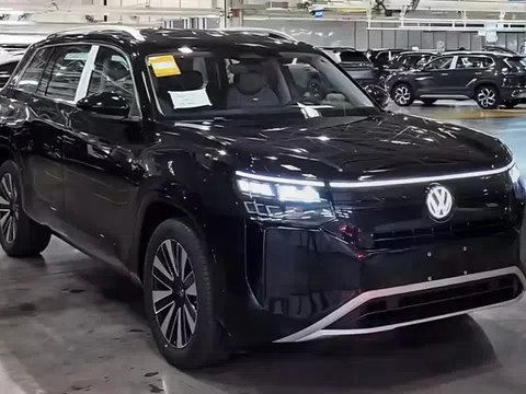 Volkswagen Teramont thế hệ mới lộ thiết kế nội thất trước thềm ra mắt