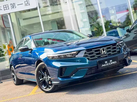 Honda Accord 2026 ra mắt thị trường 'hàng xóm' Việt Nam: Diện mạo mới, động cơ không đổi