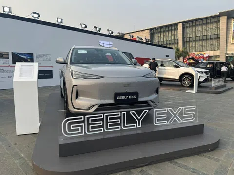 SUV điện Geely EX5 chào sân thị trường Việt: Chạy 430km/ sạc, ngang hàng với VinFast VF7