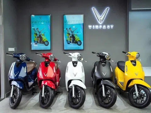 Người Việt ngày càng ưa chuộng xe máy điện, thị trường tiếp đà khởi sắc