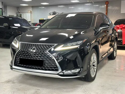 Vừa lăn bánh 16.000 km, Lexus RX350 2022 rao bán hấp dẫn trên sàn xe cũ