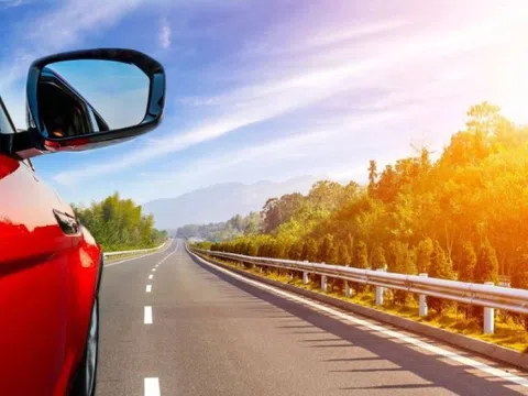 Chủ xe ô tô cần làm gì sau mỗi hành trình dài dưới thời tiết nắng nóng?