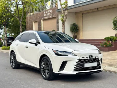 SUV hạng sang Lexus RX 350 2023 lăn bánh 2 năm tại Việt Nam bán lại với giá thể nào?