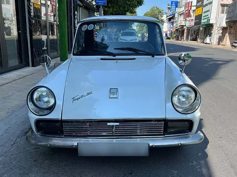 Gặp gỡ ‘huyền thoại’ Toyota Publica 800 trắng – xế cổ độc nhất vô nhị vừa xuất hiện tại TPHCM