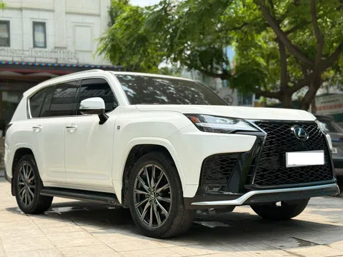 Bất ngờ giá chào bán của xe sang Lexus LX 600 F Sport 2023 chạy lướt 1 năm