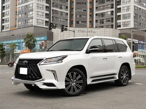 Sử dụng 6 năm, SUV hạng sang Lexus LX 570 Super Sport 2019 lên sàn xe cũ với giá bao nhiêu?