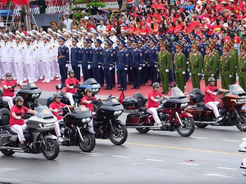 Dân tình choáng ngợp trước dàn “biệt thự di động” đổ bộ "concert" Hải Phòng