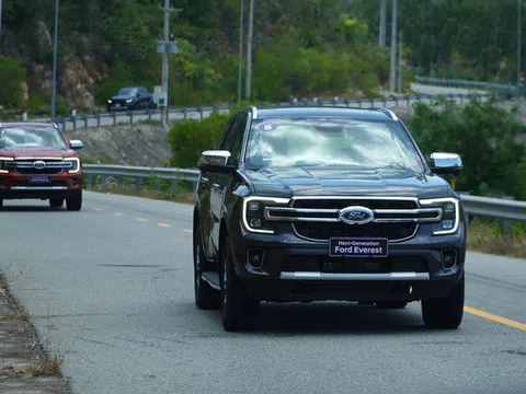 Một mình một đường, Ford Everest "cân" cả phân khúc SUV 7 chỗ trong tháng 4/2025