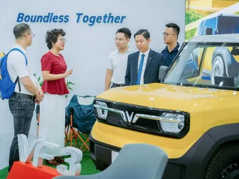 VinFast mở rộng thị trường Lào với bộ đôi xe điện VF3, VF5
