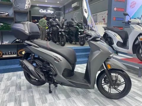 Những chiếc xe ga Honda SH 350i 2025 nhập Ý đầu tiên về Việt Nam, giá bán vẫn là ẩn số