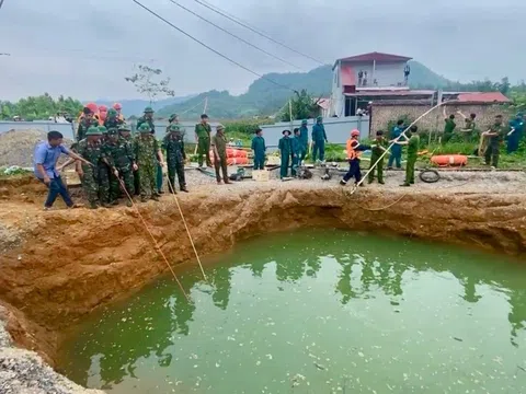 Vụ xe máy lao xuống "hố tử thần" ở Bắc Kạn: Đã xác định danh tính nạn nhân
