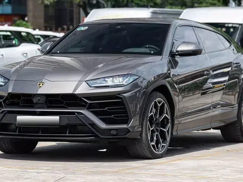 Chạy chưa đầy 3.000 km, Lamborghini Urus 2022 vẫn được hét giá cao hơn xe mới