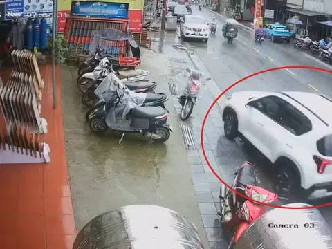 Va chạm kinh hoàng ở Sa Pa: Ô tô tông liên hoàn 3 xe máy, bé 5 tuổi thiệt mạng thương tâm