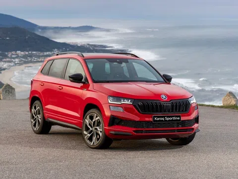 So sánh Skoda Karoq vừa nâng cấp với Honda CR-V: Lựa chọn gương mặt nào trong tầm giá 1,1 tỷ đồng?
