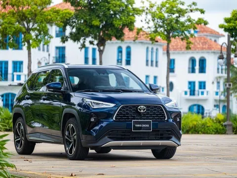 Gần 1.500 xe Toyota Yaris Cross HEV bị triệu hồi tại Việt Nam do nguy cơ bung kính nóc khi đang chạy