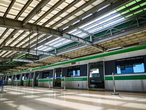 Ga dột, kính vỡ, điều hòa chảy nước: Tuyến metro Cát Linh - Hà Đông xuống cấp sau ba năm hoạt động
