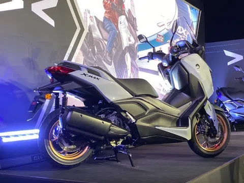 Yamaha XMAX 300 về Việt Nam: Thêm màu mới, sạc Type-C, động cơ mạnh mẽ, giá từ 140 triệu đồng
