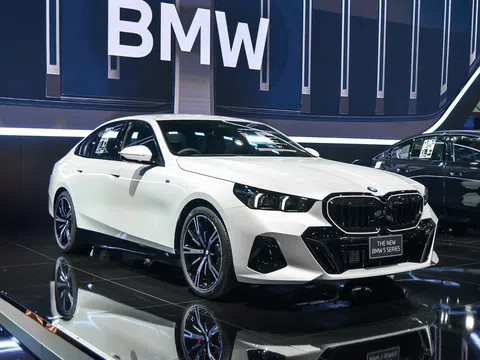 BMW X3 và 5-Series thế hệ mới sắp "đổ bộ" Việt Nam: Nâng cấp toàn diện, kỳ vọng có thêm bản i5 thuần điện