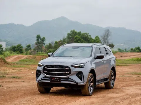 Chênh nhau hơn 300 triệu, 5 phiên bản Isuzu mu-X 2025 khác gì nhau và nên chọn bản nào?
