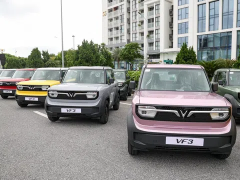 VinFast VF 3 vươn lên số 1 thị trường - Điều gì khiến người Việt đổ xô mua xe điện mini?