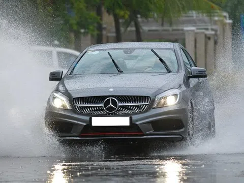 Bất ngờ gặp mưa to, lái xe thế nào để đảm bảo an toàn? Tài xế cần ghi nhớ 6 quy tắc sau