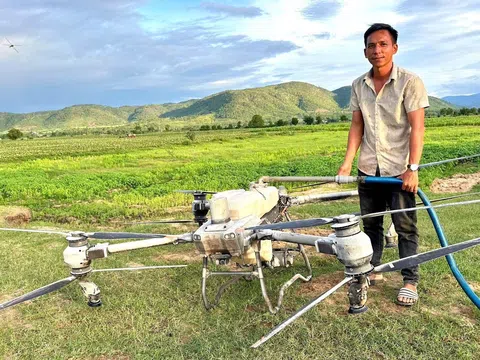 Chân dung anh nông dân ở Gia Lai dùng máy bay không người lái cứu hai em nhỏ giữa dòng nước xiết