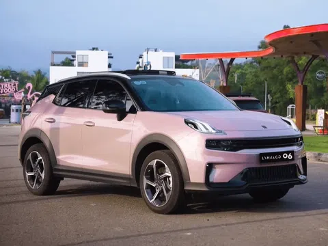 SUV đô thị Lynk & Co 06 Core Plus ra mắt tại Việt Nam: Giá bán cạnh tranh, cắt giảm ADAS