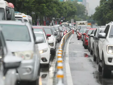 Hà Nội phân làn giao thông chính thức trên đường Võ Chí Công từ ngày 9/7, ô tô không được rẽ phải tại làn giữa