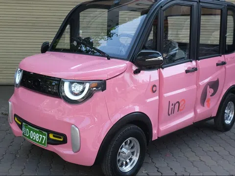 Trung Quốc cấm ôtô điện mặc định chế độ lái một bàn đạp