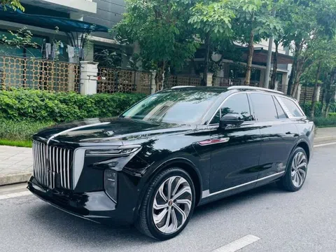 Chủ xe Hongqi E-HS9 “ngã ngửa” vì mất giá chóng mặt sau 2 năm
