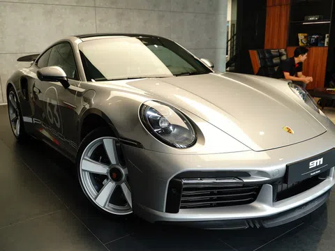 Cận cảnh siêu phẩm Porsche 911 Turbo 50 Years xuất hiện tại Việt Nam