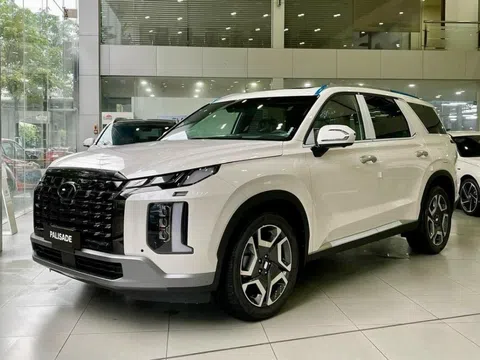 Đại lý xả hàng tồn, giá Hyundai Palisade giảm sâu tới hơn trăm triệu đồng, xuống ngang Ford Everest