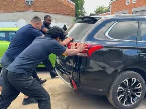 [Sốc] Mitsubishi Outlander PHEV tưởng hỏng nặng nhưng chi phí sửa chỉ bằng ... cái bánh mỳ