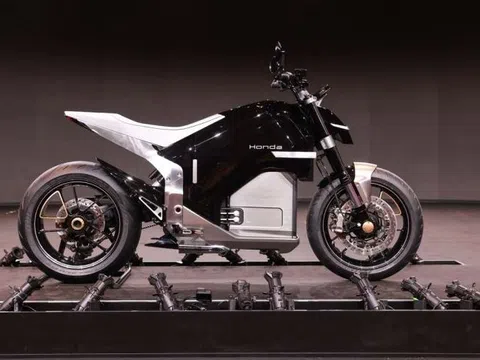 Lộ diện mẫu mô tô điện mới "cực chiến" của Honda, mạnh ngang xe 500cc