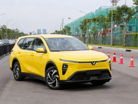 Xe điện 7 chỗ VinFast Limo Green có gì để cạnh tranh với các đối thủ MPV truyền thống?
