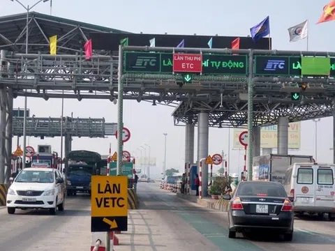 Không chuyển đổi sang tài khoản giao thông, ô tô đối mặt nguy cơ không được qua trạm thu phí
