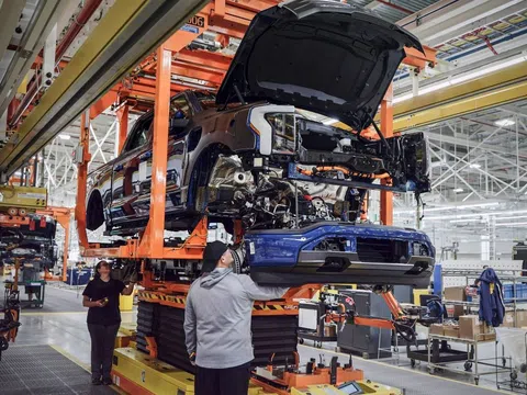 Ford rục rịch sản xuất xe bán tải điện giá rẻ, tự sản xuất pin