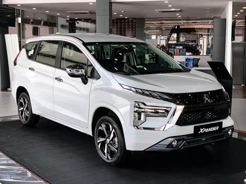 Loạt MPV 7 chỗ chạy đua giảm giá trong tháng 8, "cơ hội vàng" cho khách Việt