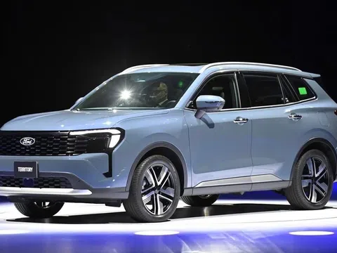 Ford Territory 2025 chốt giá từ 762 triệu đồng tại Việt Nam, "phả hơi nóng" lên CX-5, CR-V