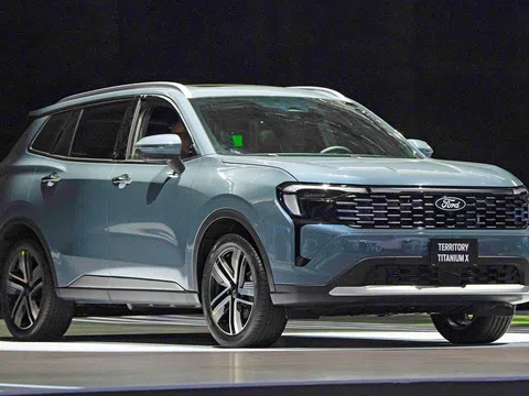 Giá nhích nhẹ, Ford Territory 2025 có gì để rút ngắn cách biệt với Mazda CX-5?