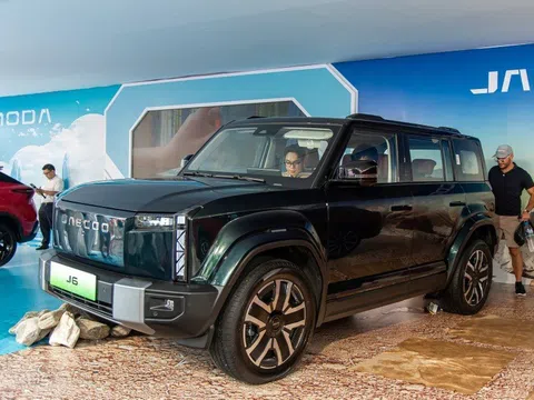 Chi tiết SUV điện Jaecoo J6 sắp trình làng khách Việt: Thiết kế vuông vức, chạy tối đa 364 km/sạc