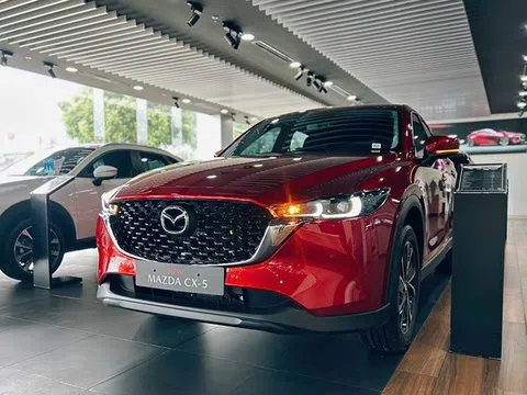 Mazda CX-5 bản "base" được giảm giá chỉ còn 709 triệu đồng, tăng áp lực lên CR-V, Territory