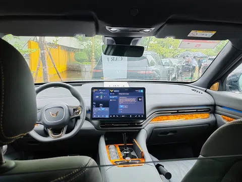 Soi nội thất VinFast Lạc Hồng 900 LX – mẫu SUV Chủ tịch với tiện nghi thương gia