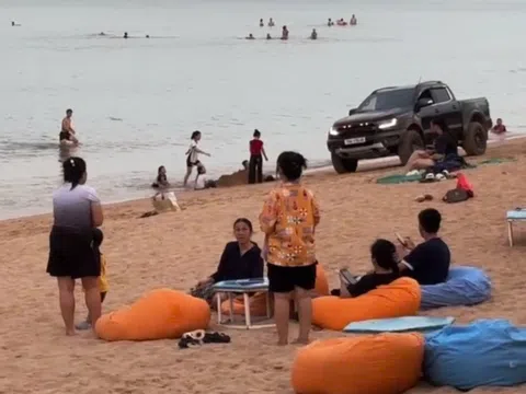 Án tù cho tài xế lái xe bán tải "gây rối" trên bãi biển