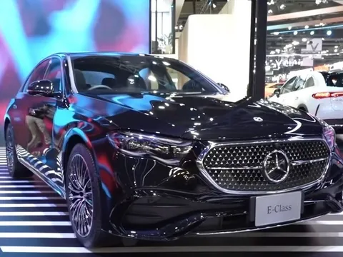 Đại lý báo nhận đặt cọc Mercedes-Benz E-Class 2025: Ba phiên bản, động cơ mild-hybrid, giá dự kiến tăng nhẹ
