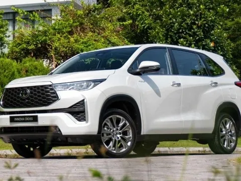 Đâu là 5 mẫu xe hybrid được ưa chuộng nhất trên thị trường Việt Nam hiện nay?