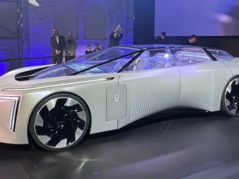 Hãng xe Trung Quốc giới thiệu sedan concept dài gần 6 mét, cabin ứng dụng trí tuệ nhân tạo